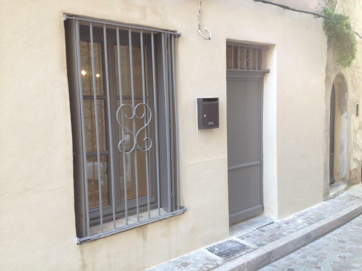 Studio Typique Et Cosy Climatise. Arlés Exterior foto